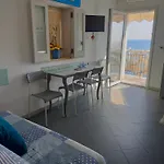 Casa Adriana Fronte Mare * Monopoli