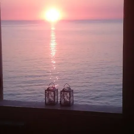 Casa Adriana Fronte Mare Apartamento