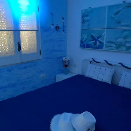 Casa Adriana Fronte Mare Apartment *