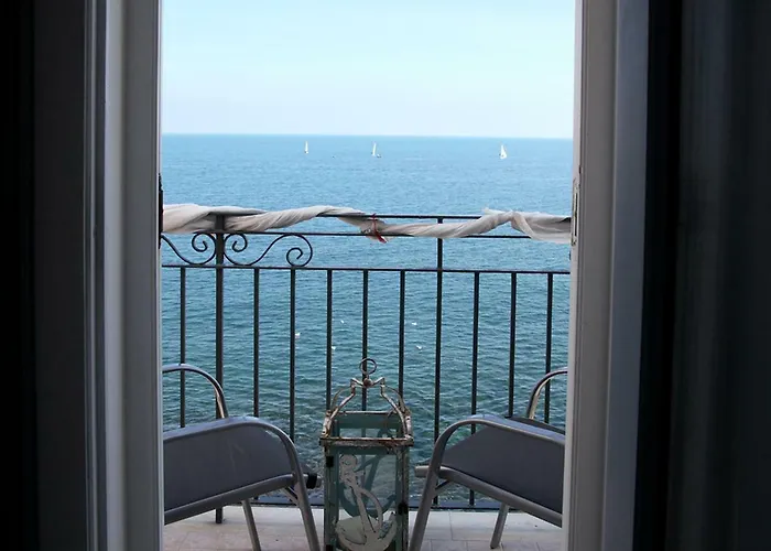 Casa Adriana Fronte Mare Apartman *